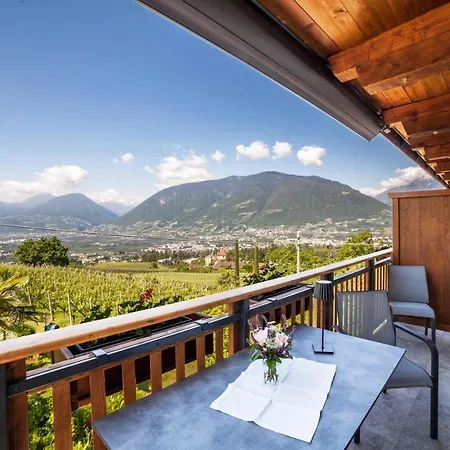 Pinot Apartment *