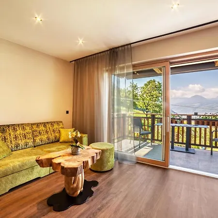 Pinot Apartment